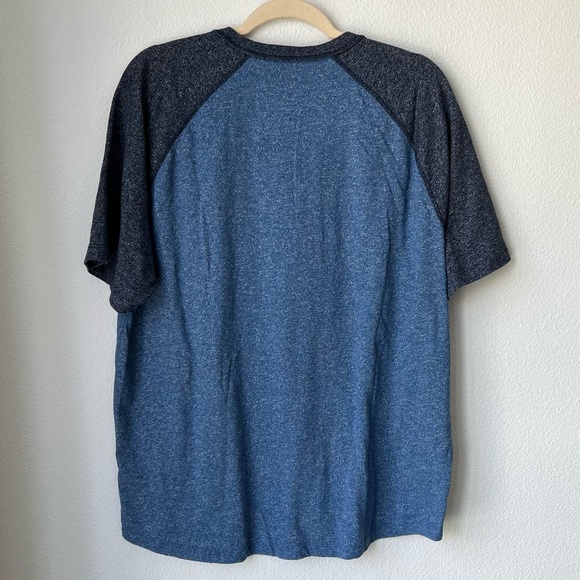 Gap Henley Tee - Picture 3 of 3